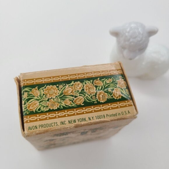 Vintage Avon Little Lamb Sweet Honesty Perfume - Picture 3 of 4